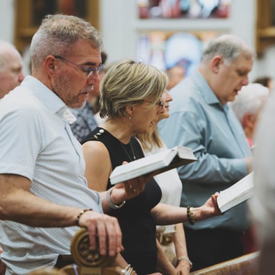 Grad Mass singing